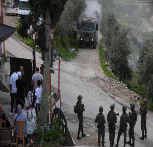 قوات الاحتلال تهدم منزلا من ثلاثة طوابق يعود للمواطن بسام فتحي الجعافرة في ترقوميا غرب الخليل